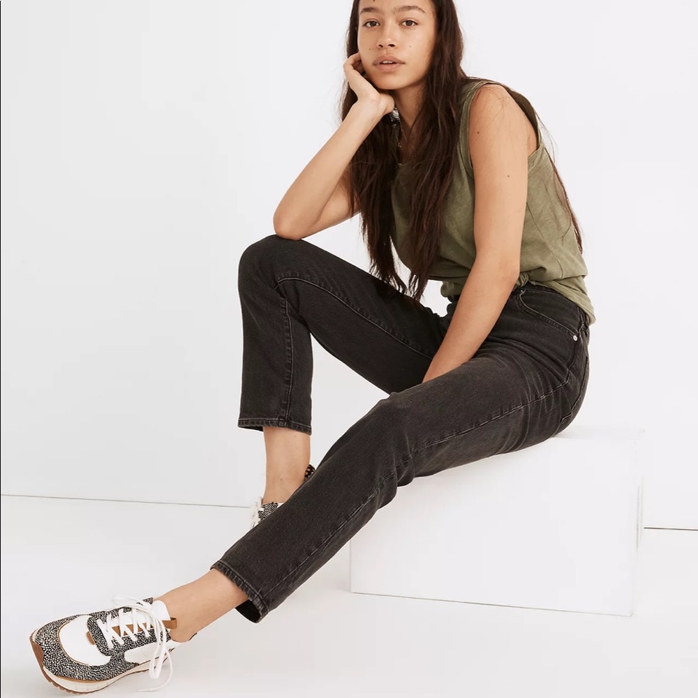 The Petite Curvy Perfect Vintage Jean in Lunar Wash